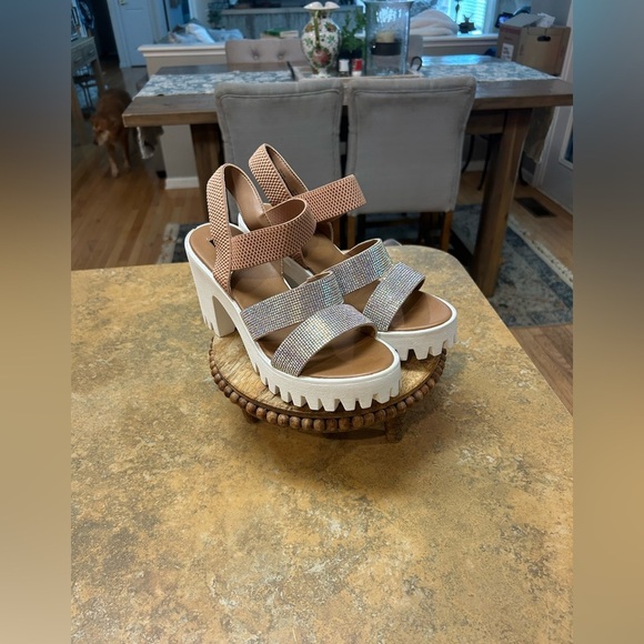 I D Required Platform Funky Sandals - Picture 1 of 10